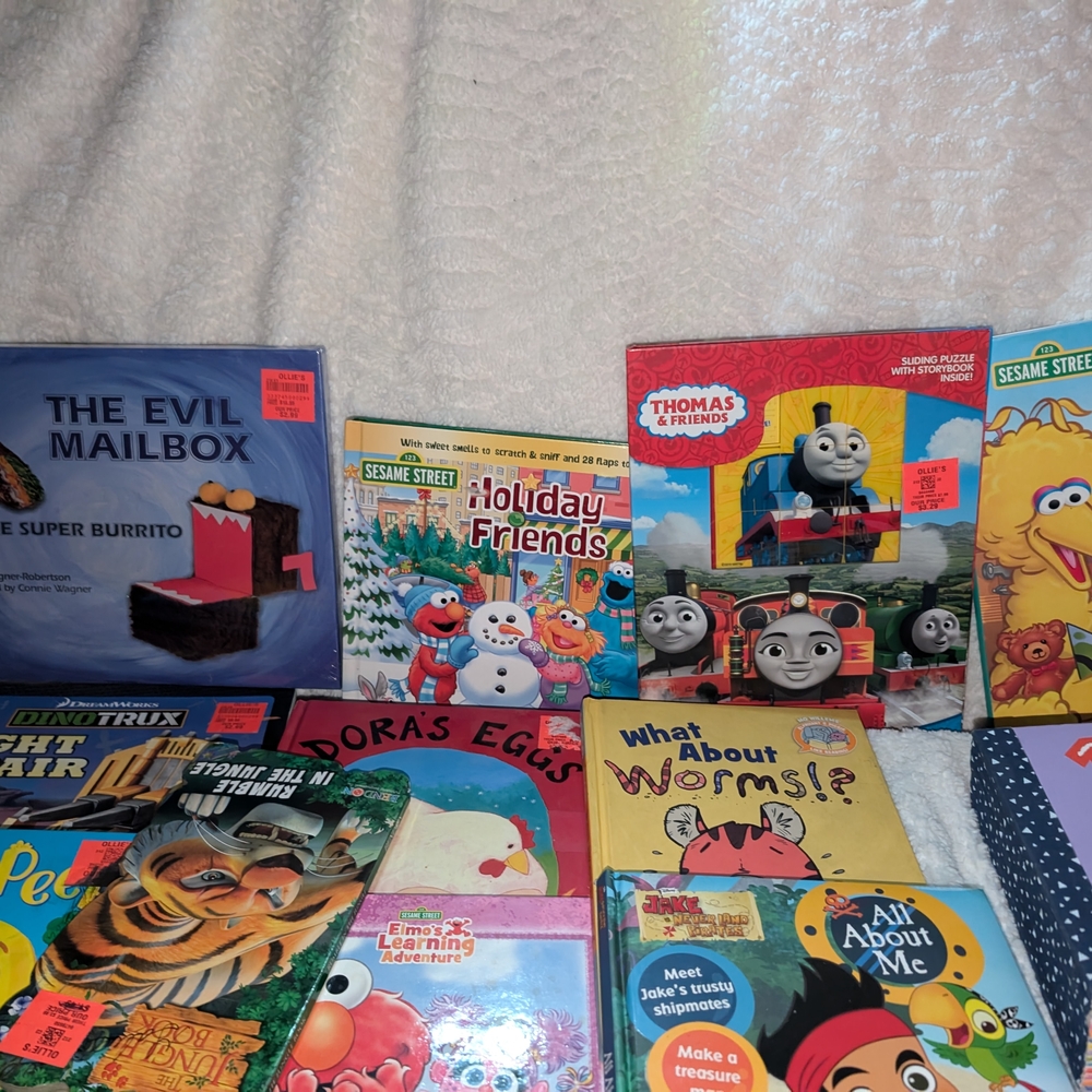 Thomas & Friends Holiday Friends Book Set